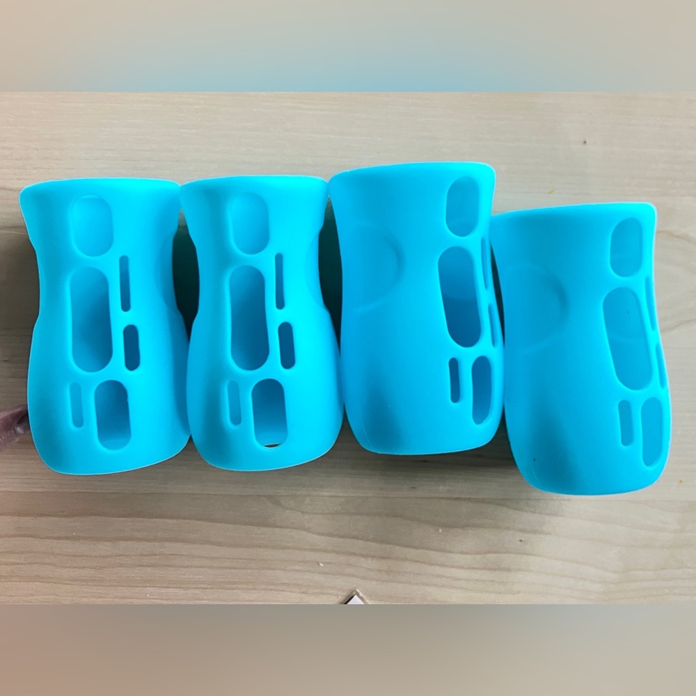 Set of 4 Olababy silicone sleeves for 8oz glass Avent Natural bottles